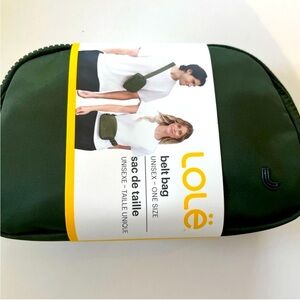 NWT LOLE Belt bag green